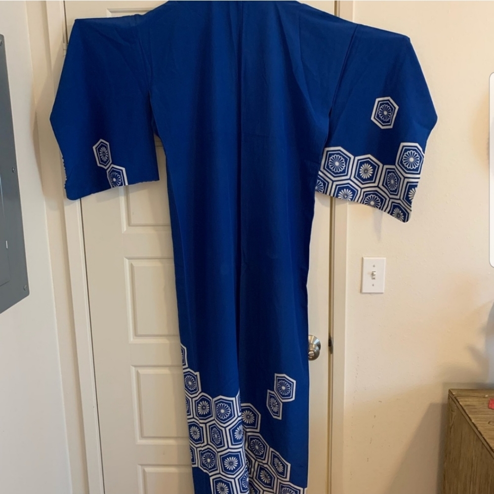 Vintage Kimono - Picture 2 of 5